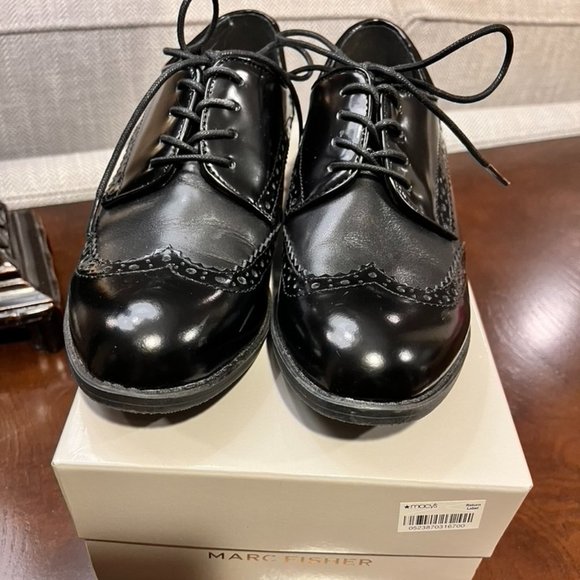 Marc Fisher Oxfords - Picture 1 of 8